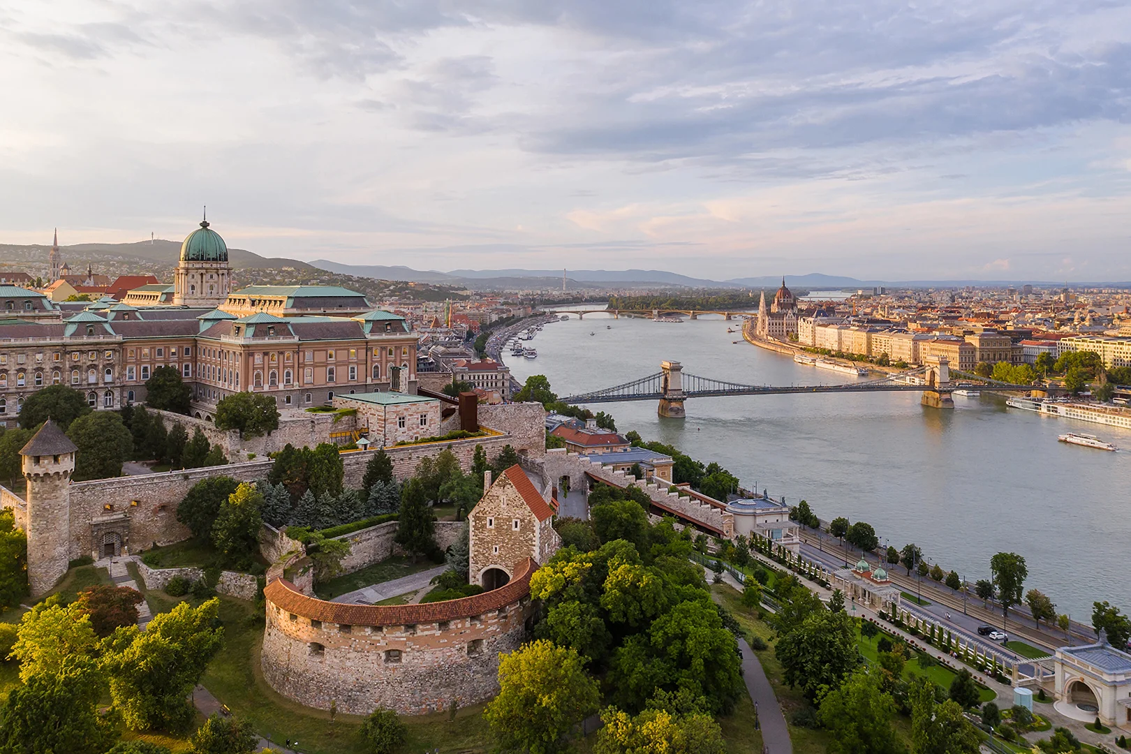 Acquisition of Units in Real Estate Investment Fund to Obtain a Guest Investor Residence Permit in Hungary